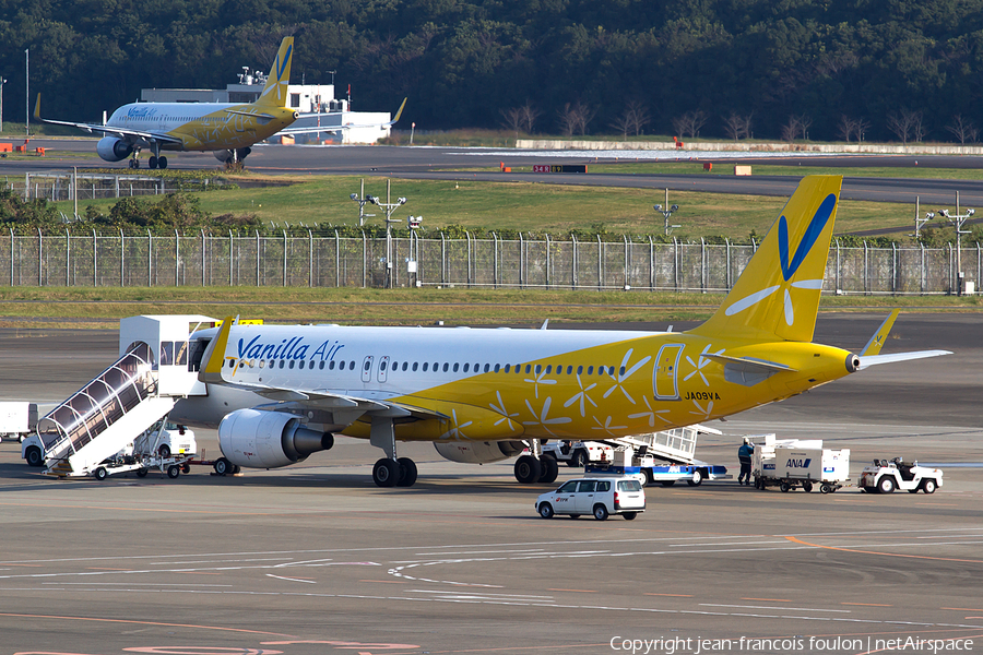 Vanilla Air Airbus A320-214 (JA09VA) | Photo 130263