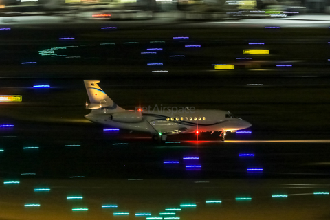 Fuji Business Jet Dassault Falcon 2000LXS (JA16AC) at  Tokyo - Haneda International, Japan