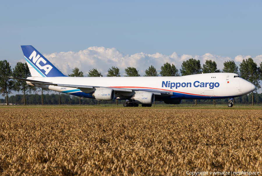 Nippon Cargo Airlines Boeing 747-8KZF (JA17KZ) | Photo 581380