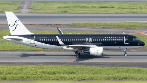 Starflyer Airbus A320-214 (JA21MC) at  Tokyo - Haneda International, Japan