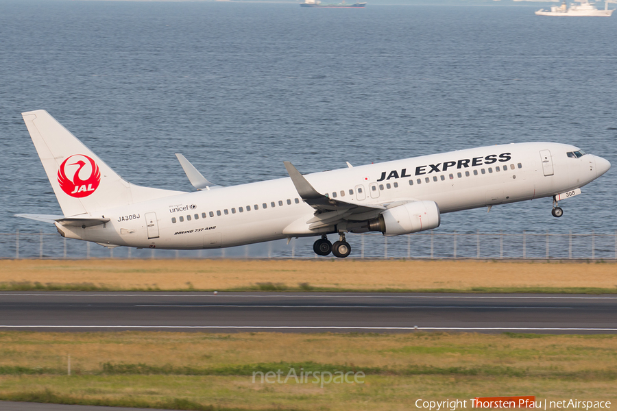 Japan Airlines - JAL Boeing 737-846 (JA308J) | Photo 78665