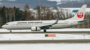 Japan Airlines - JAL Boeing 737-846 (JA323J) at  Memambetsu, Japan