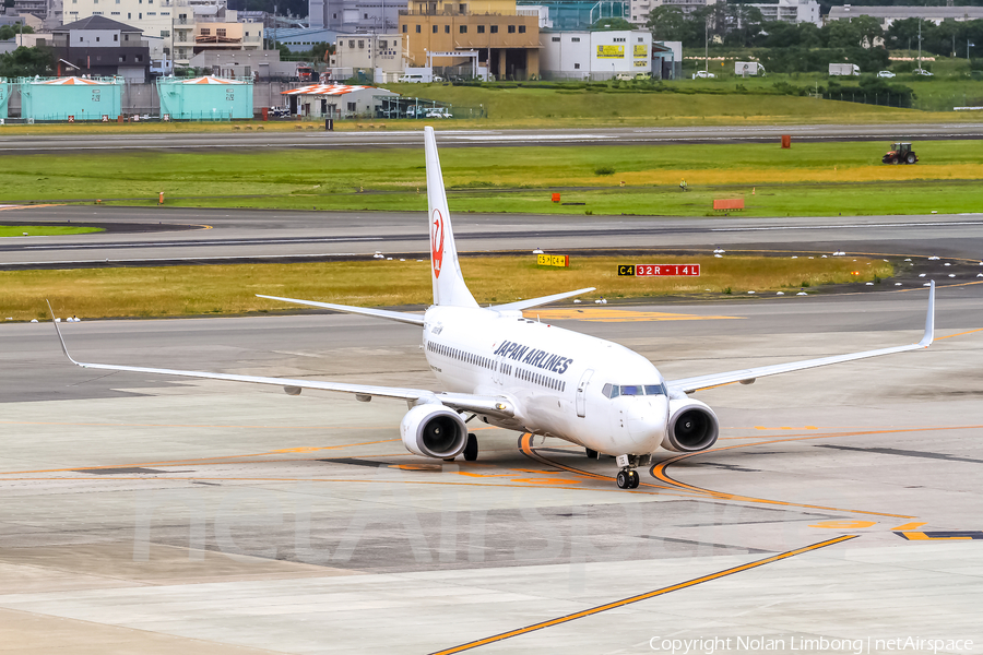 Japan Airlines - JAL Boeing 737-846 (JA326J) | Photo 427701