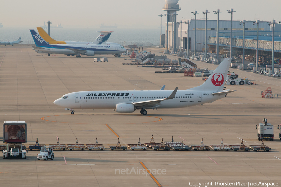 Japan Airlines - JAL Boeing 737-846 (JA341J) | Photo 81560