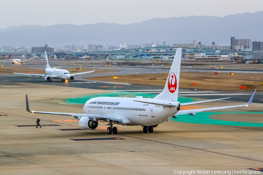Japan Airlines - JAL Boeing 737-846 (JA350J) | Photo 598857
