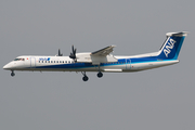 ANA Wings Bombardier DHC-8-402Q (JA462A) at  Osaka - Itami International, Japan