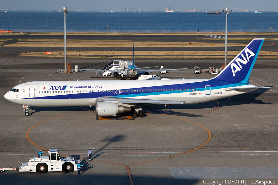 All Nippon Airways - ANA Boeing 767-381(ER) (JA605A) | Photo 380120