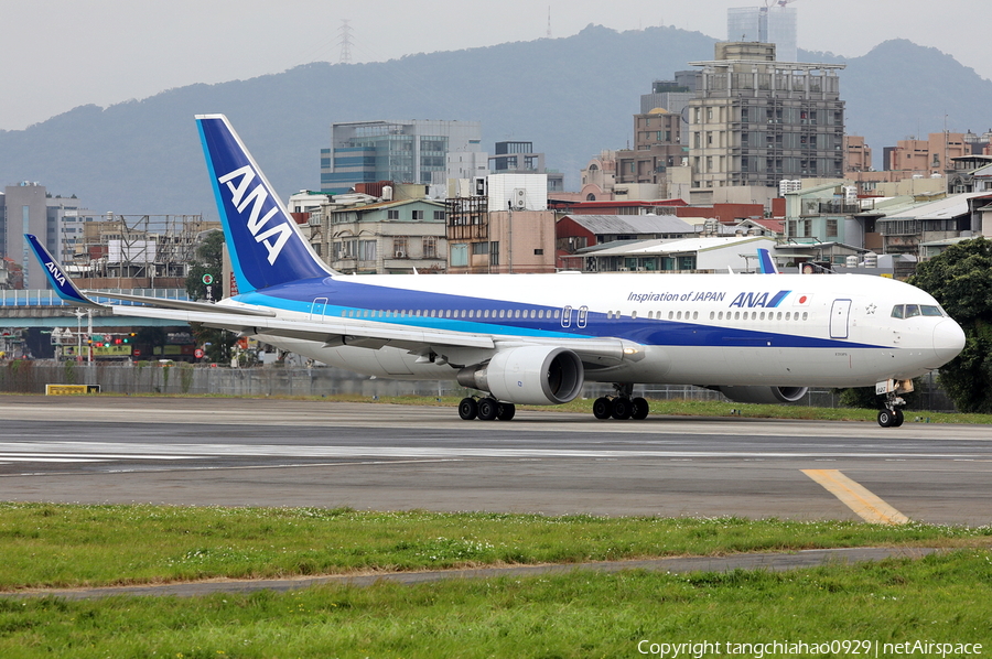 All Nippon Airways - ANA Boeing 767-381(ER) (JA627A) | Photo 488538