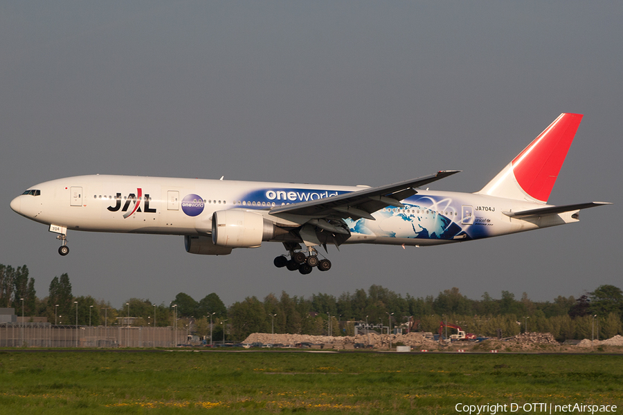 Japan Airlines - JAL Boeing 777-246(ER) (JA704J) | Photo 199173