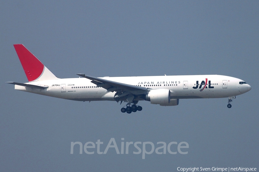 Japan Airlines - JAL Boeing 777-246(ER) (JA704J) | Photo 32141