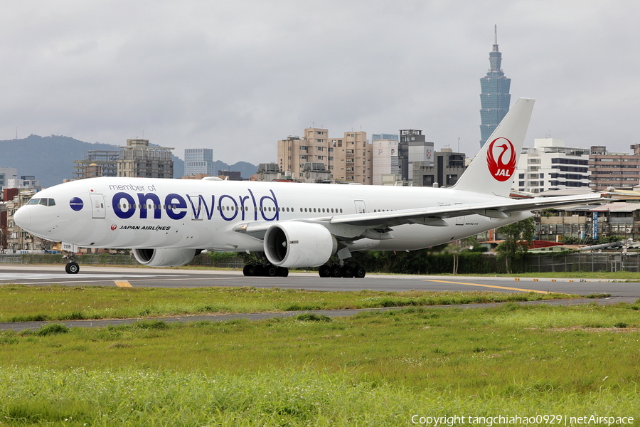 Japan Airlines - JAL Boeing 777-246(ER) (JA706J) | Photo 485405
