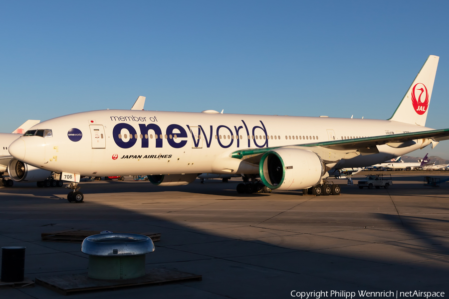 Japan Airlines - JAL Boeing 777-246(ER) (JA706J) | Photo 613496