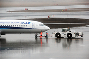 All Nippon Airways - ANA Boeing 737-881 (JA70AN) at  Sapporo - Chitose, Japan