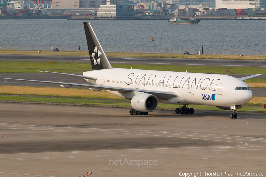 All Nippon Airways - ANA Boeing 777-281 (JA711A) | Photo 78744