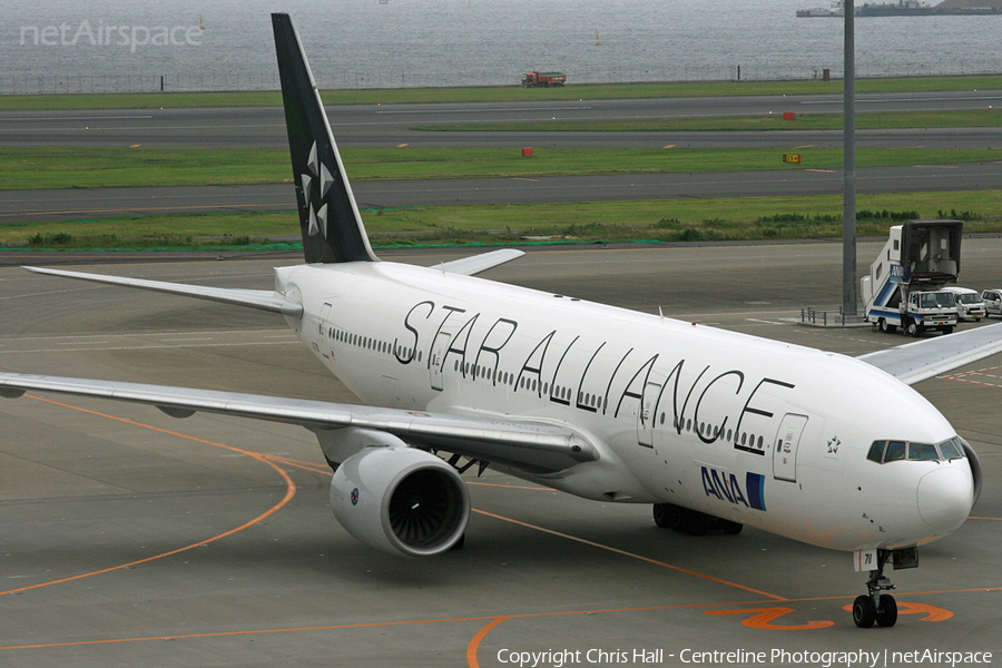 All Nippon Airways - ANA Boeing 777-281 (JA711A) | Photo 8599