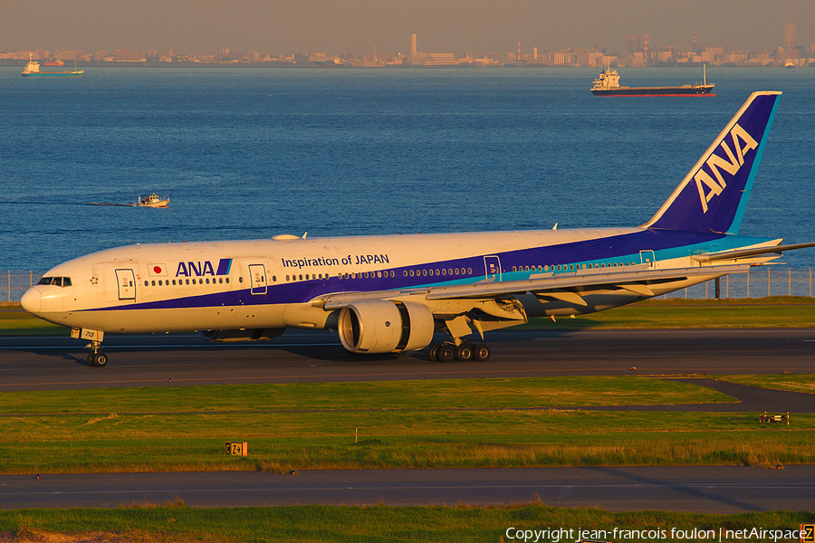 All Nippon Airways - ANA Boeing 777-281 (JA713A) | Photo 130867