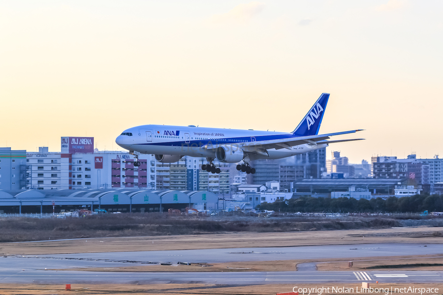 All Nippon Airways - ANA Boeing 777-281(ER) (JA715A) | Photo 598946