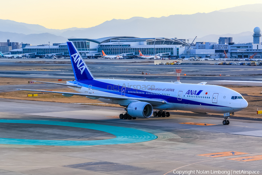 All Nippon Airways - ANA Boeing 777-281(ER) (JA715A) | Photo 598952