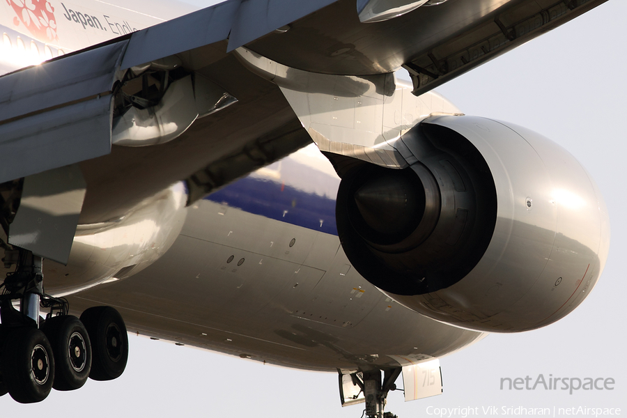 All Nippon Airways - ANA Boeing 777-281(ER) (JA715A) | Photo 51335