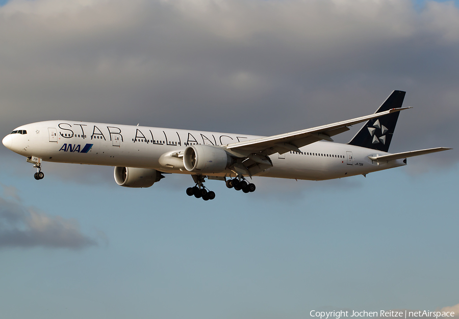All Nippon Airways - ANA Boeing 777-381(ER) (JA731A) | Photo 17722