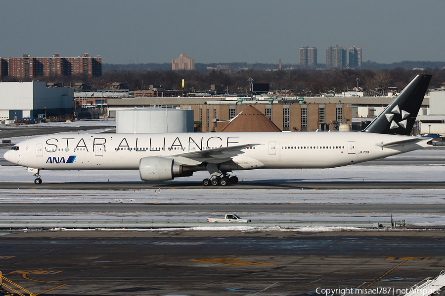 All Nippon Airways - ANA Boeing 777-381(ER) (JA731A) | Photo 67800