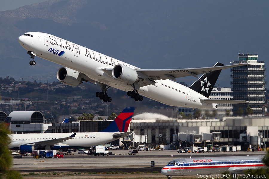 All Nippon Airways - ANA Boeing 777-381(ER) (JA731A) | Photo 333536