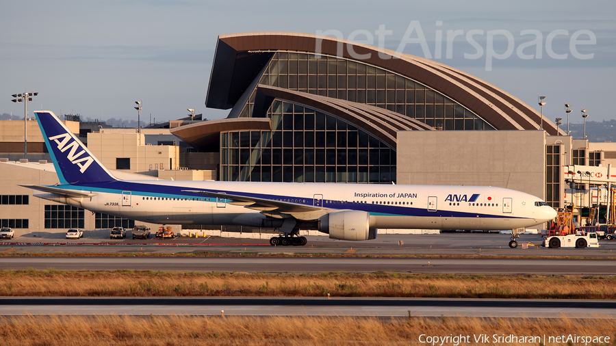 All Nippon Airways - ANA Boeing 777-381(ER) (JA733A) | Photo 117210