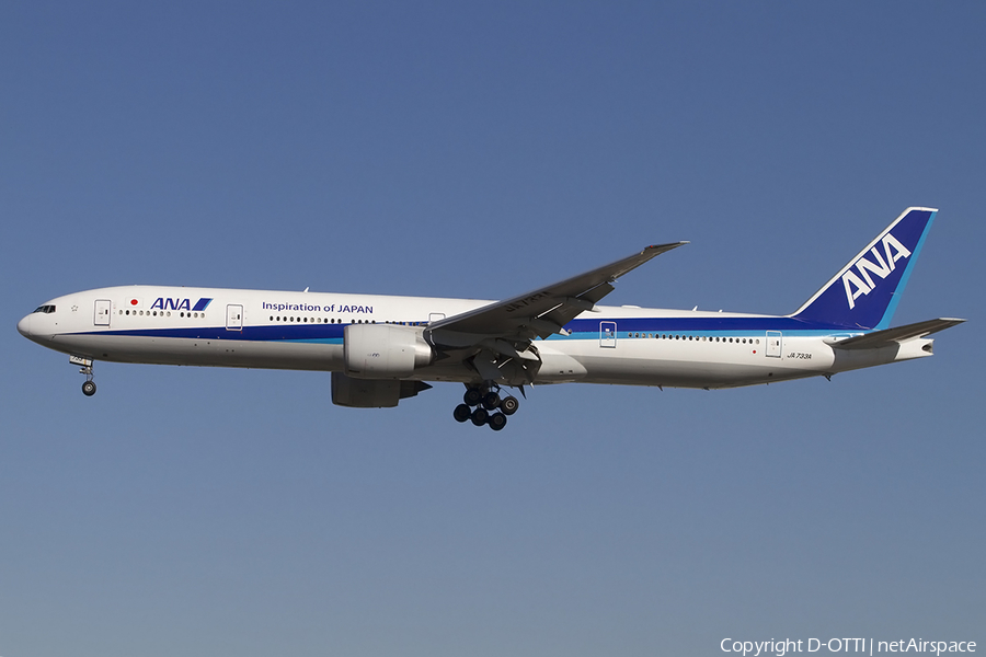 All Nippon Airways - ANA Boeing 777-381(ER) (JA733A) | Photo 457353
