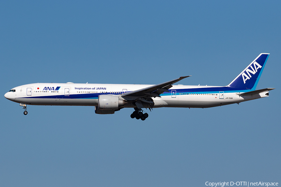 All Nippon Airways - ANA Boeing 777-381(ER) (JA733A) | Photo 387424