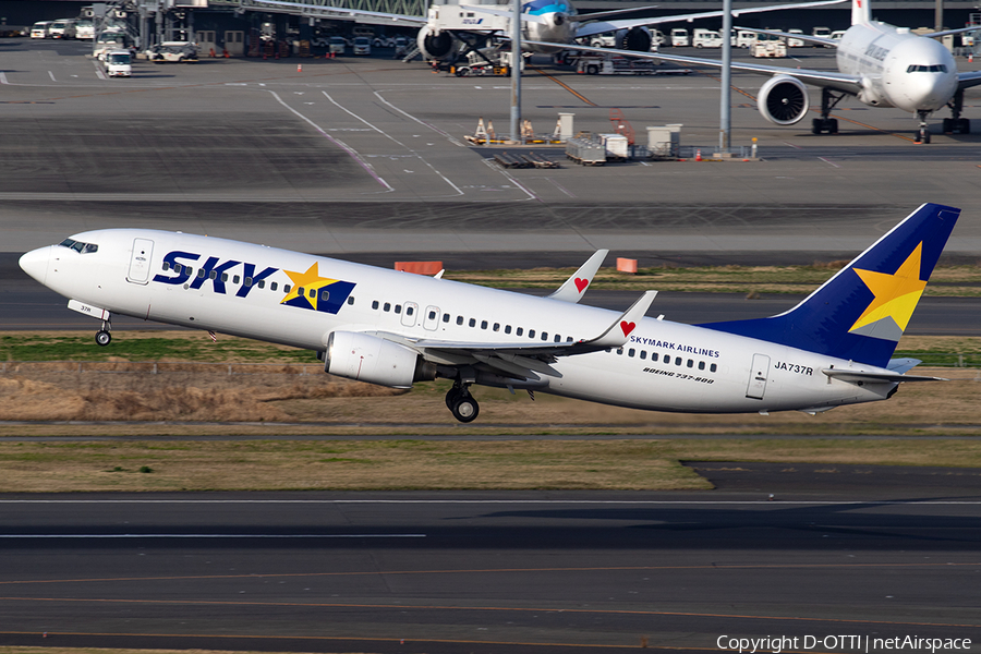 Skymark Airlines Boeing 737-86N (JA737R) | Photo 389177