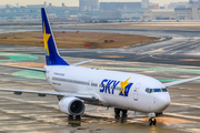 Skymark Airlines Boeing 737-8HX (JA73NL) at  Fukuoka, Japan