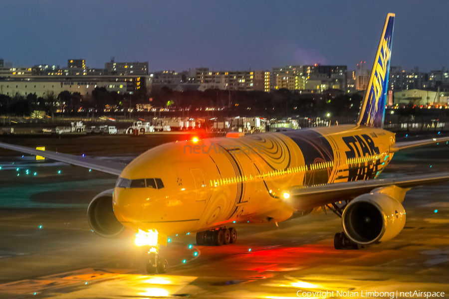 All Nippon Airways - ANA Boeing 777-281(ER) (JA743A) | Photo 598989