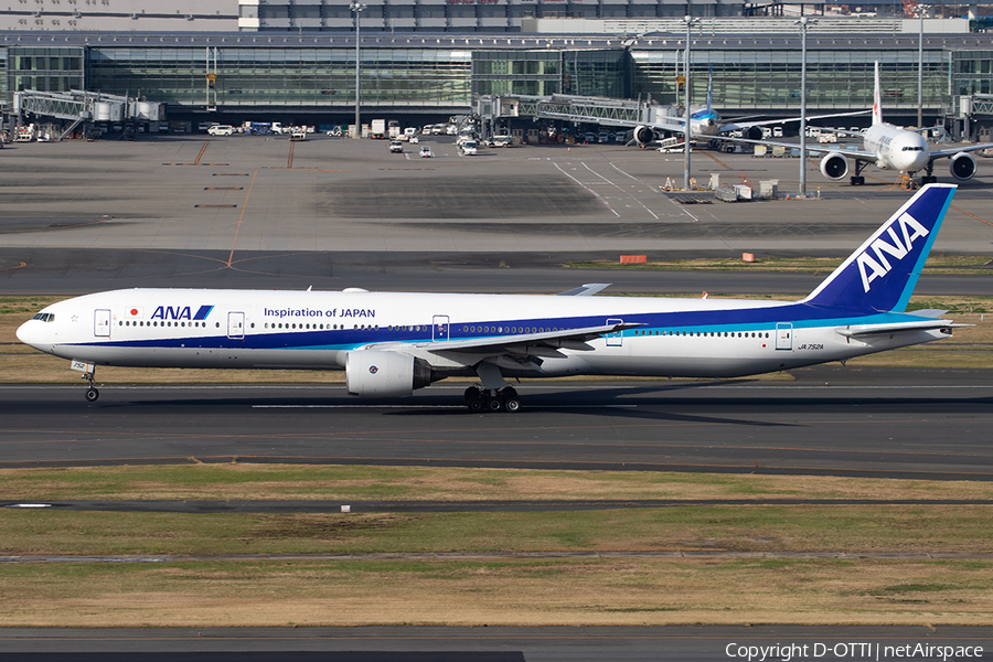 All Nippon Airways - ANA Boeing 777-381 (JA752A) | Photo 389184