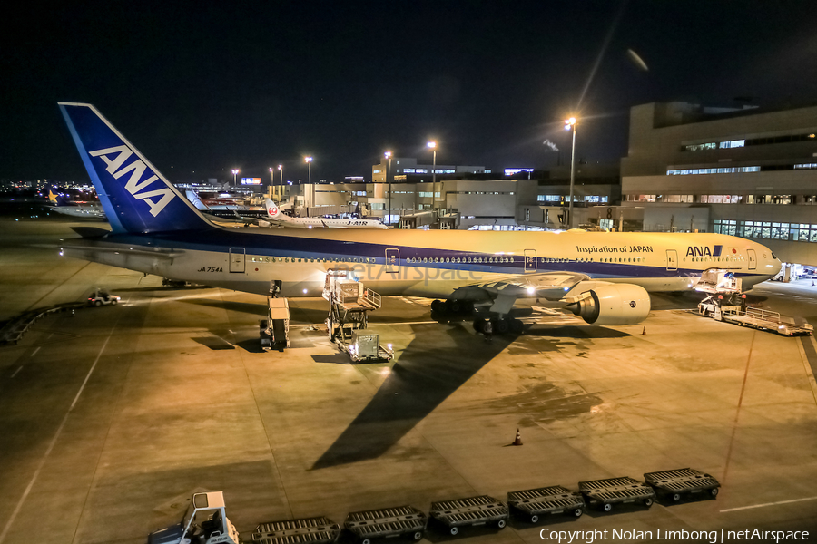 All Nippon Airways - ANA Boeing 777-381 (JA754A) | Photo 598994