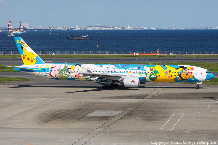 All Nippon Airways - ANA Boeing 777-381 (JA754A) | Photo 370700