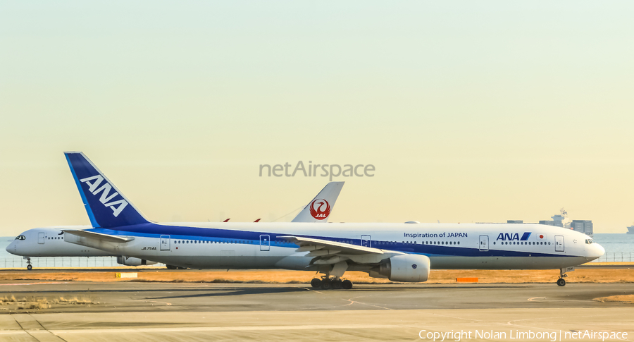 All Nippon Airways - ANA Boeing 777-381 (JA754A) | Photo 598995
