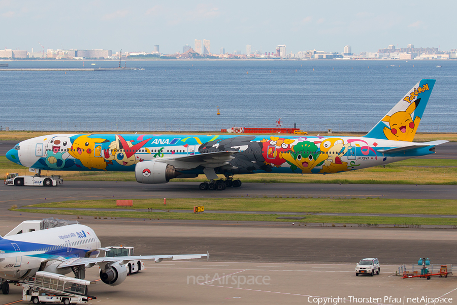 All Nippon Airways - ANA Boeing 777-381 (JA754A) | Photo 78374