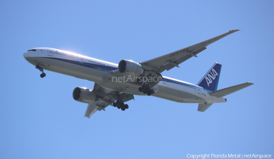 All Nippon Airways - ANA Boeing 777-381(ER) (JA778A) | Photo 321906