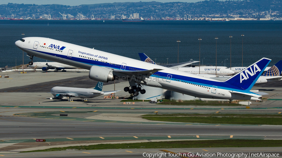 All Nippon Airways - ANA Boeing 777-381(ER) (JA779A) | Photo 97710