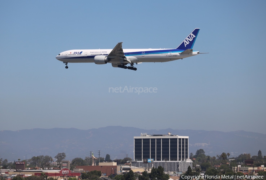 All Nippon Airways - ANA Boeing 777-381(ER) (JA782A) | Photo 548771