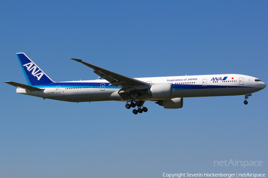 All Nippon Airways - ANA Boeing 777-381(ER) (JA784A) | Photo 205039