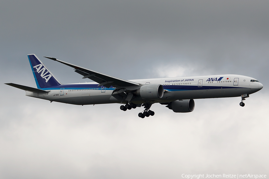 All Nippon Airways - ANA Boeing 777-381(ER) (JA785A) | Photo 125483