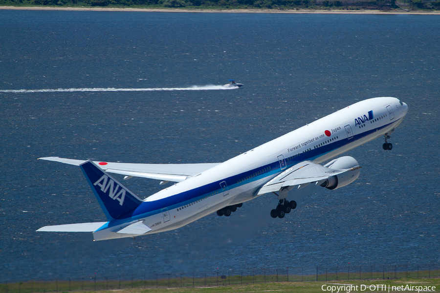 All Nippon Airways - ANA Boeing 777-381(ER) (JA786A) | Photo 386985