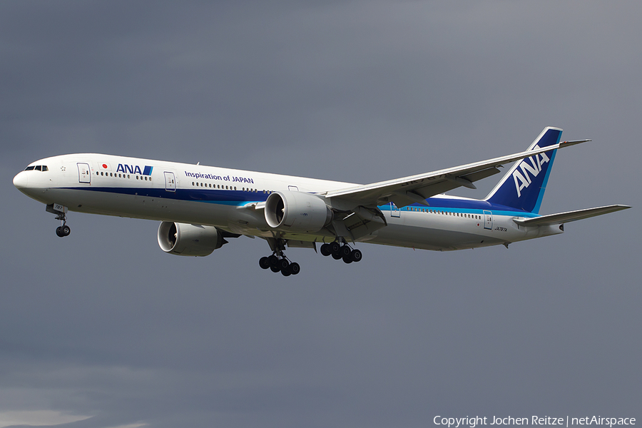 All Nippon Airways - ANA Boeing 777-381(ER) (JA787A) | Photo 55394