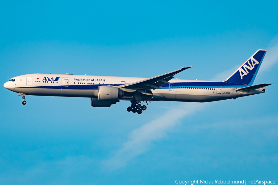 All Nippon Airways - ANA Boeing 777-381(ER) (JA788A) | Photo 481009