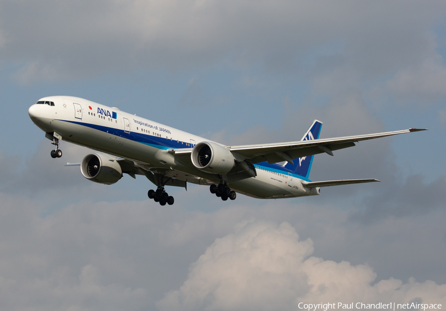 All Nippon Airways - ANA Boeing 777-381(ER) (JA794A) | Photo 472007