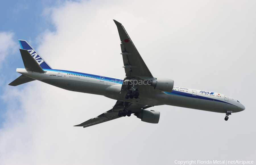 All Nippon Airways - ANA Boeing 777-381(ER) (JA794A) | Photo 608191