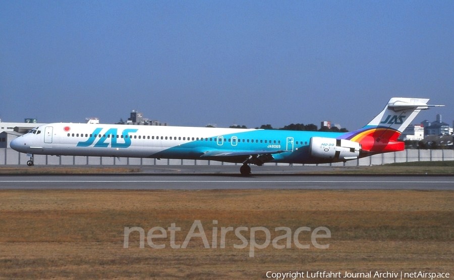 Japan Air System McDonnell Douglas MD-90-30 (JA8069) | Photo 437592