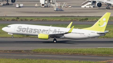 Solaseed Air Boeing 737-86N (JA813X) at  Tokyo - Haneda International, Japan