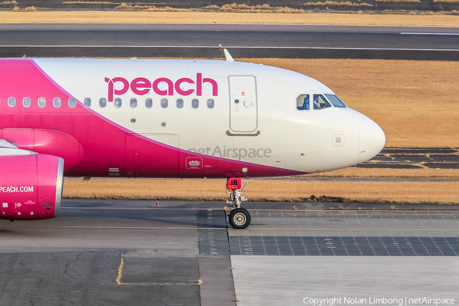 Peach Airbus A320-214 (JA818P) | Photo 599105